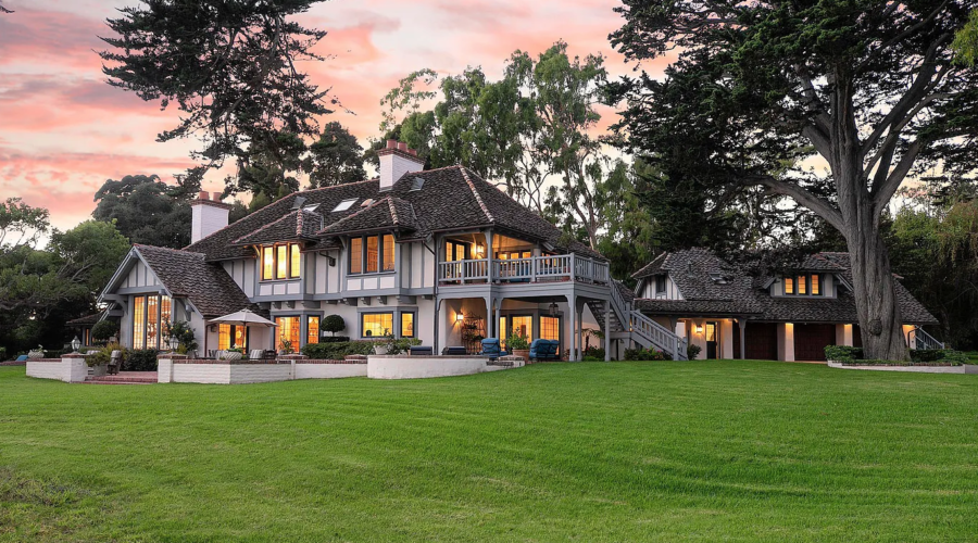Bill and Hilary Clinton’s SB vacation retreat For Sale